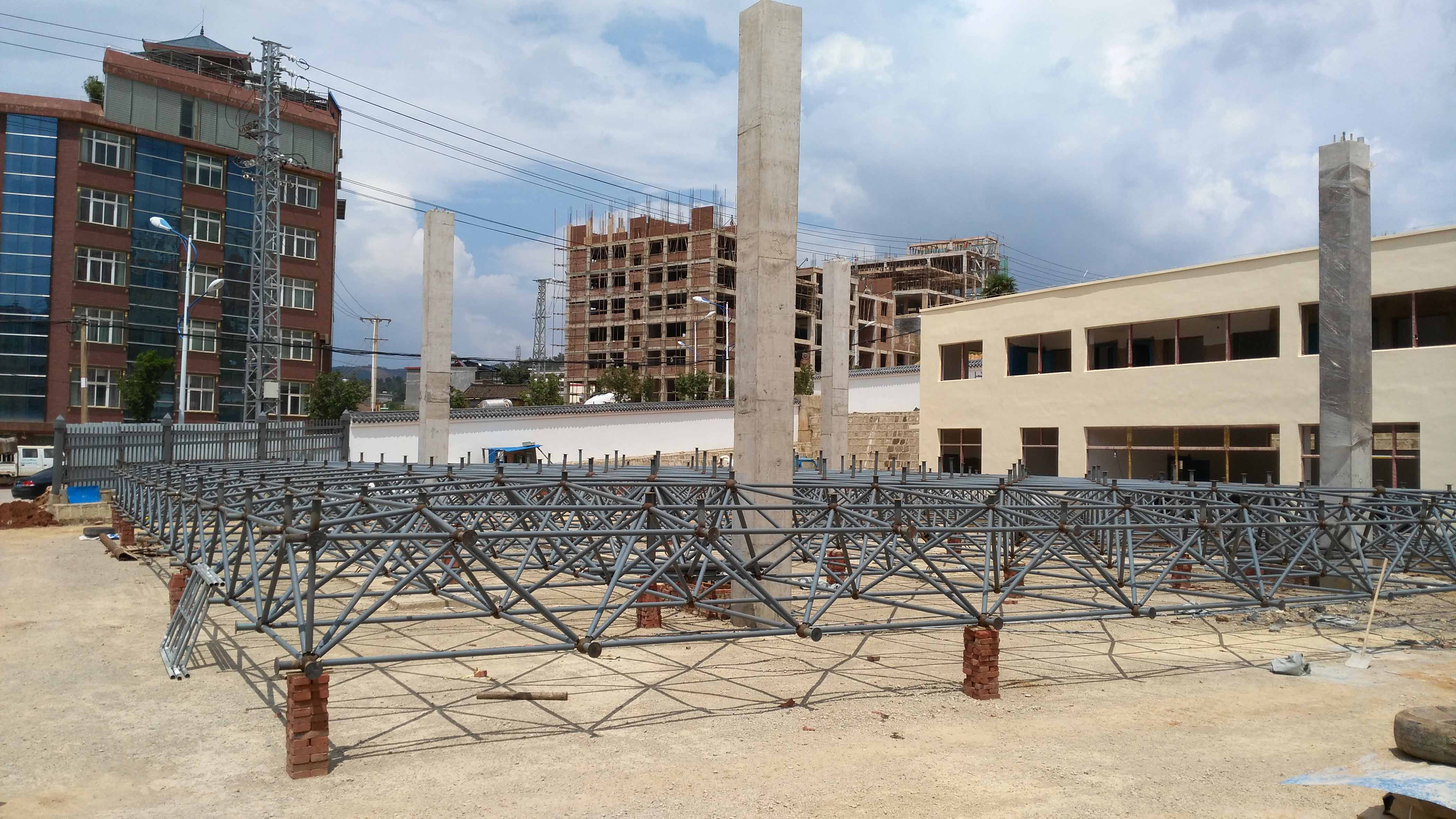 马鞍山小型加油站网架